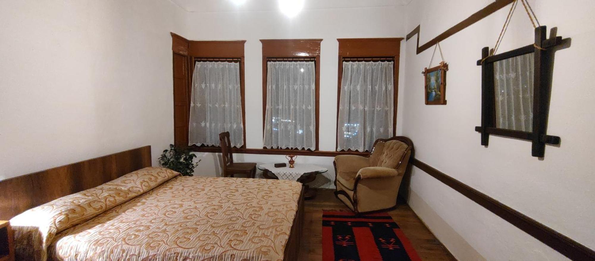 Guest House Panorama Berat Exterior photo
